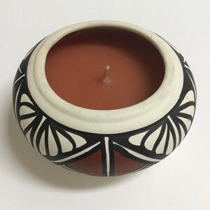 Acoma Pottery Native American Design Cinnamon Scent Candle 4” Rust Wax Round Pot